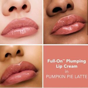 Buxom Full-On plumping lip cream in pumpkin pie latte